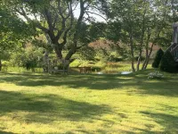 Very cozy quiet and rustic space on a lake.