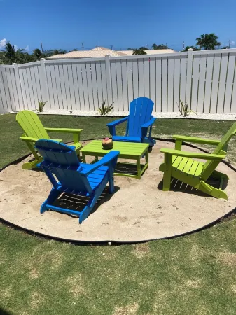 Modern, Cozy, Airy 3-Bedroom Tropical Escape in Oceanpointe, Hanover, Jamaica Отели в г. Лусеа