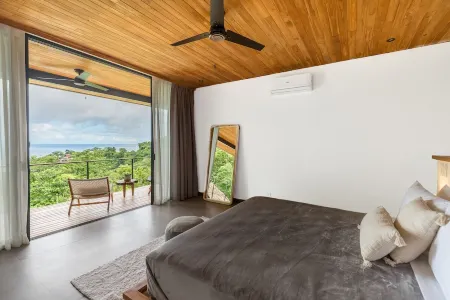 Casa Mirame - Beautiful Ocean View Villa in the heart of Santa Teresa