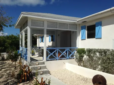 Beachfront Home and Pool, 4Br/4 Bathrooms