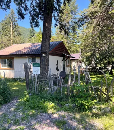 The Fox Hollow close to Glacier Park Отели рядом с достопримечательностью «Montana Vortex and House of Mystery»