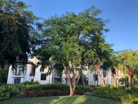 Exquisite St. Regis Bahia Beach Villa; Beach/Pool/Tennis & Golf Cart included