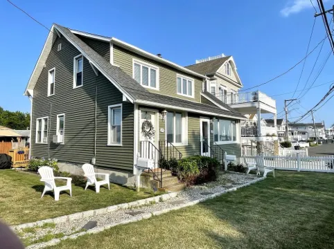 Dog-Friendly Oceanfront Getaway - Walk to Dining - Private Beach Access
