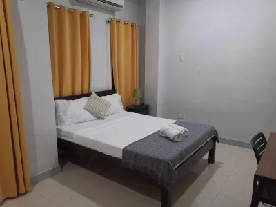 Spacious House/Villa  near Hundred Island wharf Alaminos City, Pangasinan, Phil. โรงแรมใน
