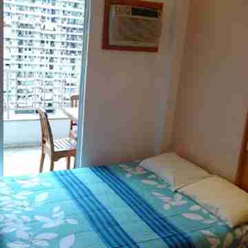 Ideal to spend a few days / season, great value for money 15 min from the beach Rooms