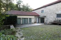 150 meters of private riverfront