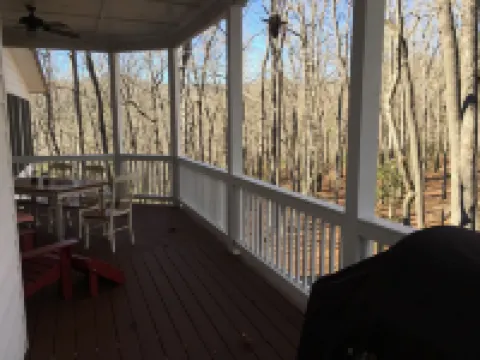 Comfortable Mountain Home with Access to Private Dock on Lake Burton