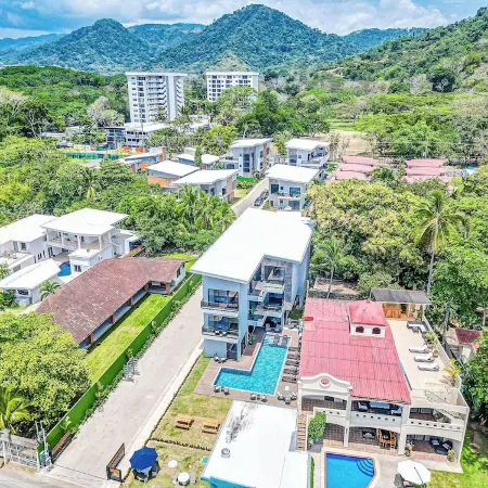 Brand New Luxury Spacious 12 Bedroom Ocean Front Luxury Villa South Jaco.