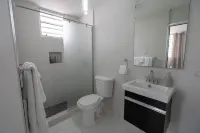 Beautiful modern apartment close to airport and the beach