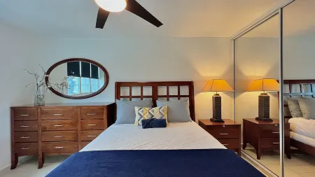 Alana Del Mar Penthouse Near Amazing Beaches and Steps to the Pool