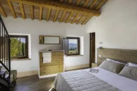 QUERCIA apartment, 210 sqm with shared swimming pool Hotel a Provincia di Ancona