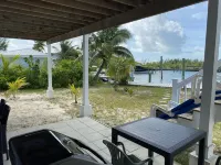 Starboard House: Cozy 2 bedroom apartment on ground floor with rear porch & dock Hotels in Great Abaco