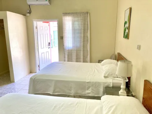 THE IRIE INN APT #2