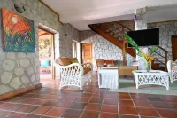 $1MIL PITON VILLA VIEW - COLOMBETTE