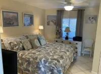 Beautifully Updated 1-Bedroom Condo in Charming Olde Marco