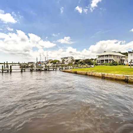 Historic Swansboro Studio w/ Intracoastal View!
