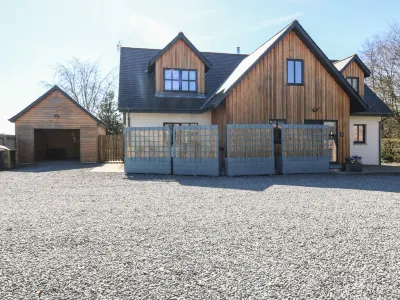 Woodend Croft Hotels in 