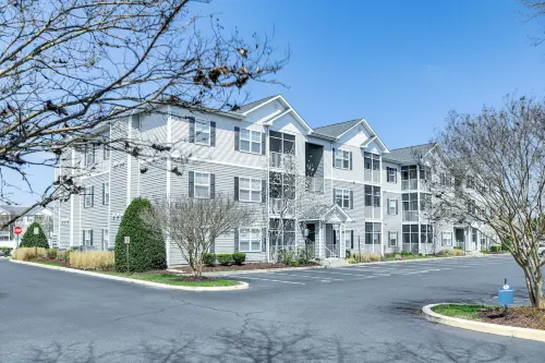 Community Pool & Private Balcony: Chic Lewes Gem - 3-Star