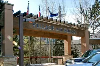 Lakeside 1495 by SummitCove Vacation Lodging Hotels in Keystone