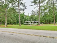 4 Mi to Savannah River Access: Home w/ Fire Pit Hotels in McCormick County
