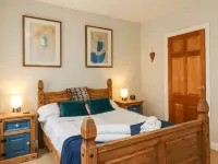 Globe Cottage Hotels in Portland