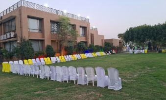 Club Azzurro Resort - Nalsarovar