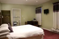 County Hotel