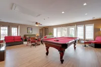 15 Mi to University of Memphis: Getaway w/ Games - bar