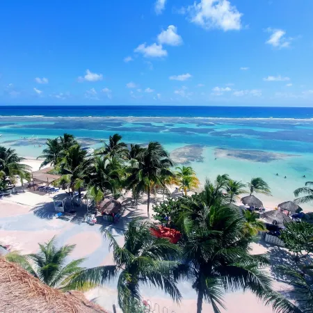 El Fuerte Beach Resort
