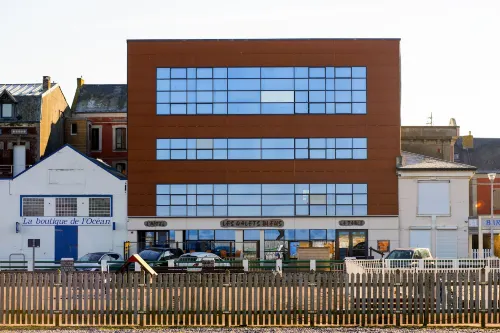 藍色鵝卵石飯店