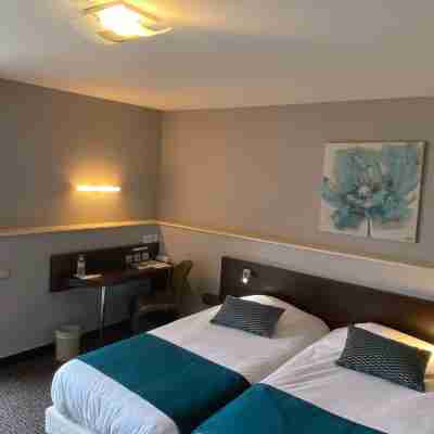 Logis Hôtel le Bellevue Rooms