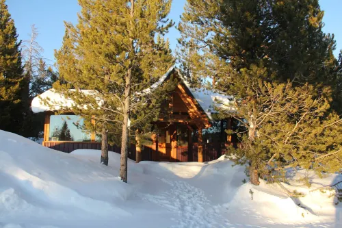 Sugar Loaf Lodge & Cabins - Homestays