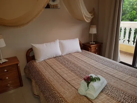 Georgia Old Town Apartments Отели рядом с достопримечательностью «Anthony Quinn Bay»