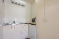 Bent Street Motor Inn