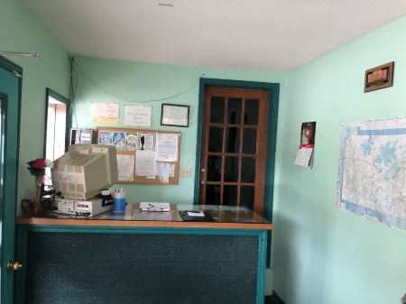 Red Maple Inn Отели в г. Брайр Крик