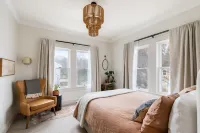 Magnolia Hotel
