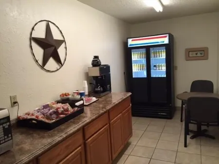 Chaparral Motel Отели рядом с достопримечательностью «Eskimo Hut - Frozen Daiquiris To-Go»