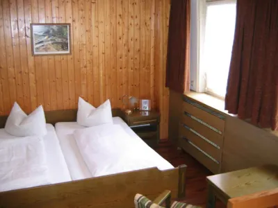Eintracht Hotel Hotel dekat Bad Wildbad, Uhlandplatz Sommerbergbahn