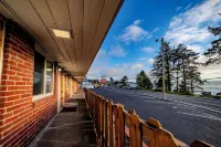 Four Winds Motel Hotels in Gleneden Beach