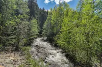 Cabin on Clear Creek A Hobbits Retreat! Hotels in Black Hawk