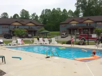 Salt Creek Golf Retreat Hotels in Brown County