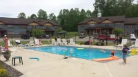 Salt Creek Golf Retreat Hotels in Brown County