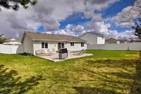 Cozy Getaway w/ Yard & Patio: 4 Mi to Hayden Lake! - 3-Star