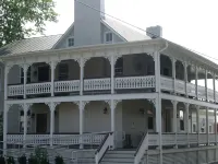 Hopkins Ordinary Bed, Breakfast and Ale Works