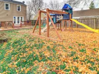Walk to Adrian College: Family Home in Michigan Hotels in Adrian