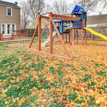 Walk to Adrian College: Family Home in Michigan
