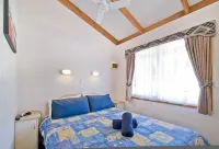 Warragul Gardens Holiday Park Hotels near Warragul Train Station