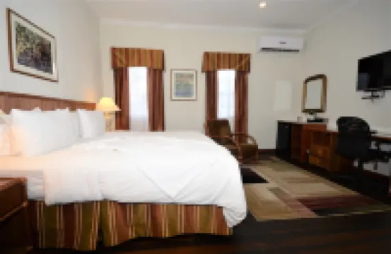 Cara Lodge Hotel