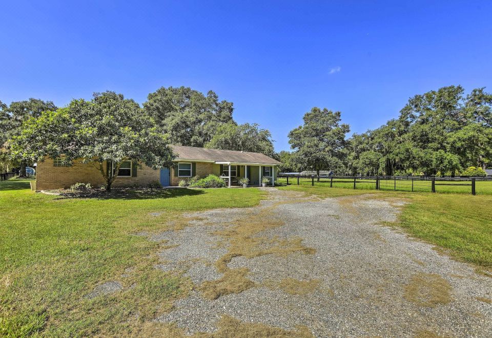 Pet-Friendly Home Close to Wec Ocala! - Housity