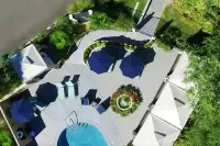 Palm Cottages - Rooftop Pools